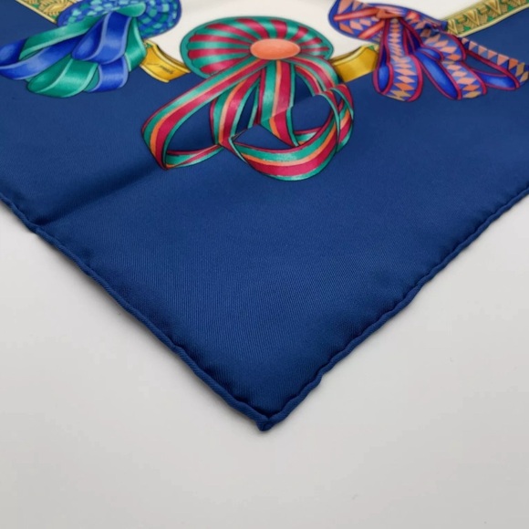 Hermes Carré 90 LES RUBANS DU CHEVAL Silk Scarf W/Box - Picture 12 of 15